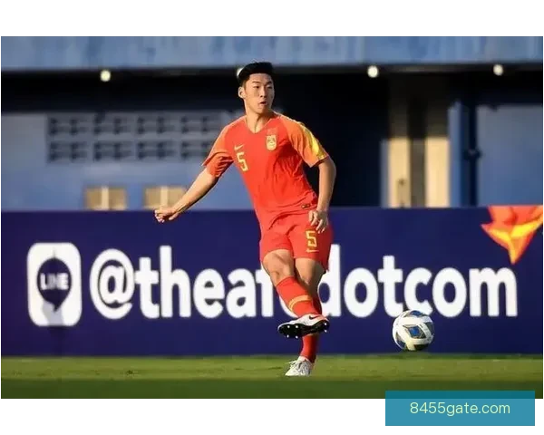 以泪目国足20岁1米88新星强势崛起 带刀后卫关键进球 跳舞庆祝燃爆全场